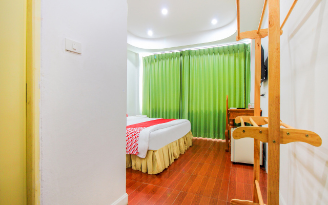 OYO 410 Diamond Boutique Hostel