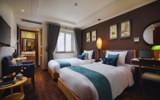 Essence Palace Hotel
