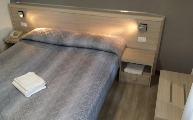 Flying Hotel