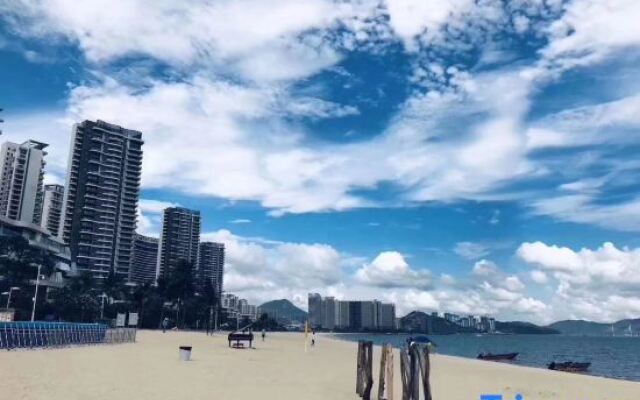 Yuehai Yihao Holiday Apartment