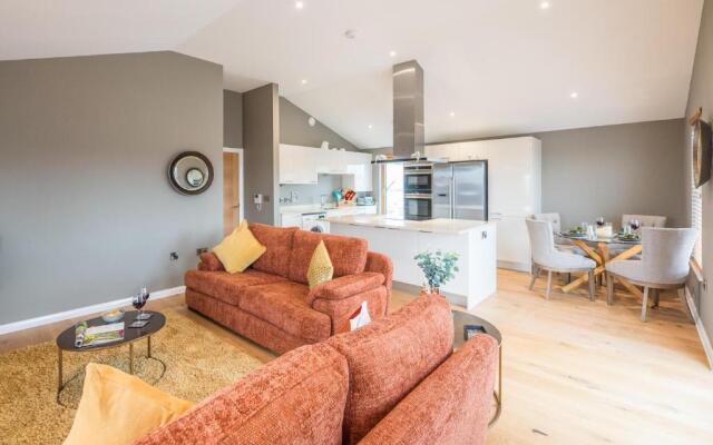Woodbridge Penthouse