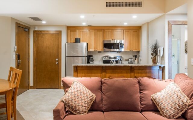 Comfortably Furnished Condo w Canyons Village View by RedAwning - Save 20% on 7+ Nights!