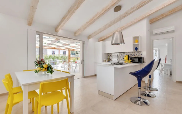 LeMoon Holiday Home Terrace & NETFLIX