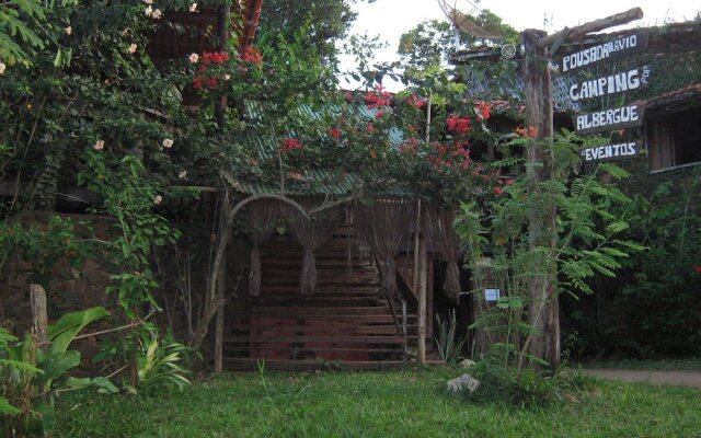 Pousada Navio Hostel e Camping Pop