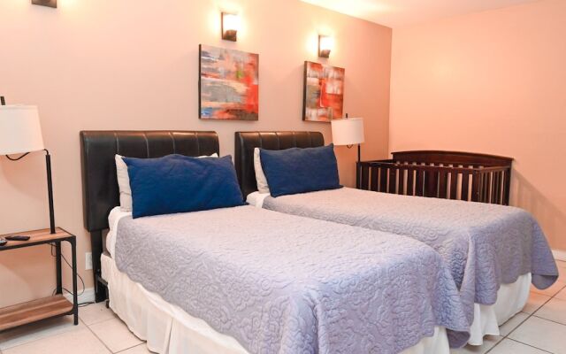 Resort-like w/ Tennis, Bocci, Golf & Games Galore!