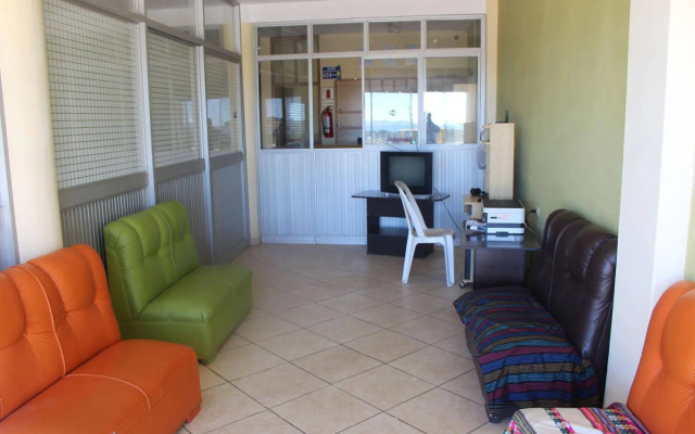 Posada de Percybal Lago Inn