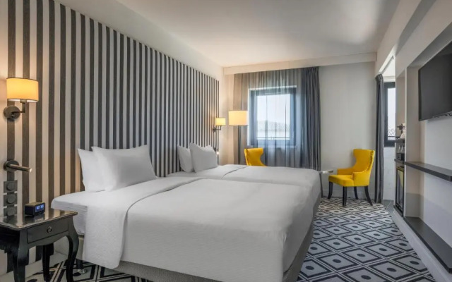 SOWELL COLLECTION Hôtel du Roi & SPA