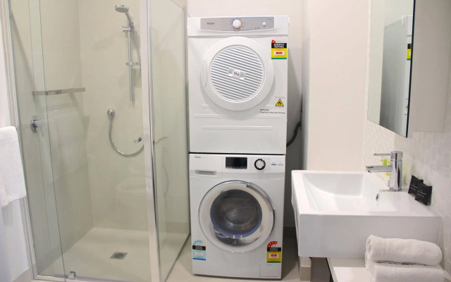 Whitehorse Apartment Hotel