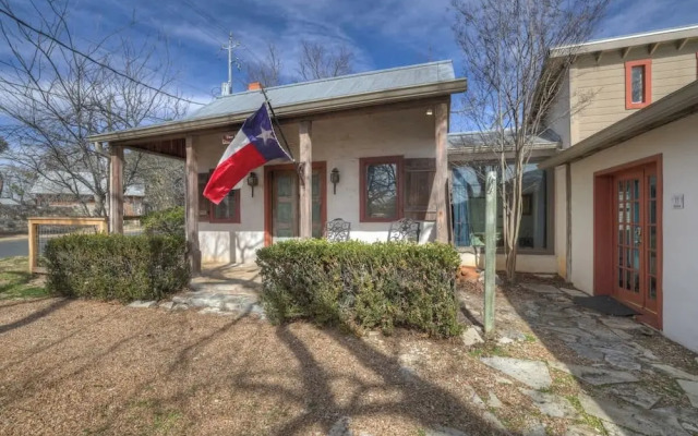 Texas Two Step Guesthouse