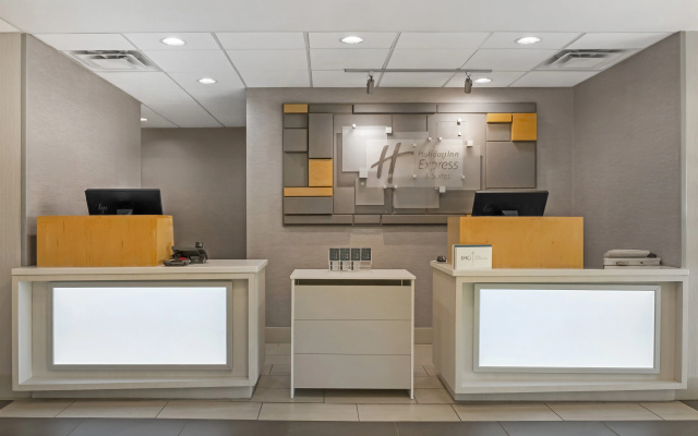 Holiday Inn Express Hotel & Suites Hillview by IHG