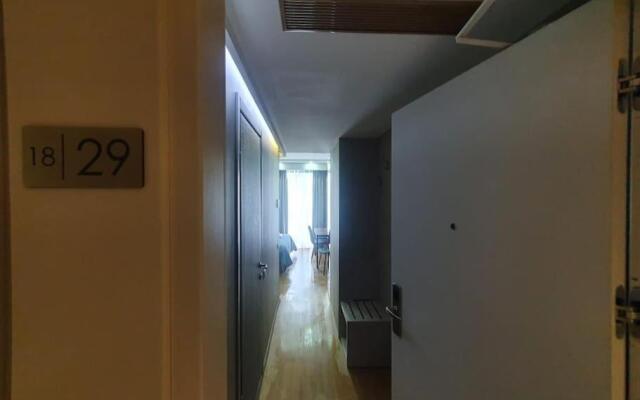 Leo Group Luxury Studio 1829 Alliance Palace