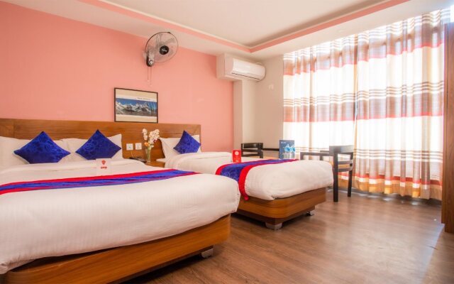 OYO 136 Hotel Om Plaza