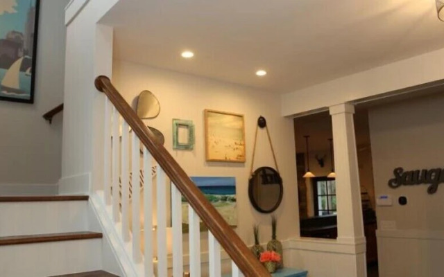 Lake Trail Treehouse