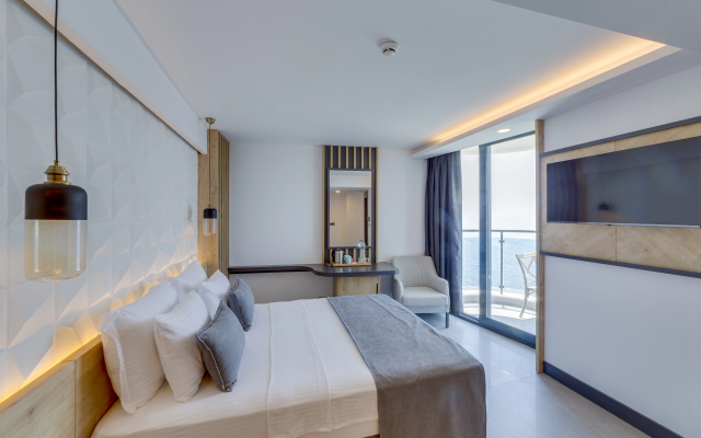 Signature Blue Resort Kuşadası