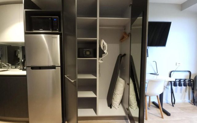 Studio 8 Residences - Adults Only