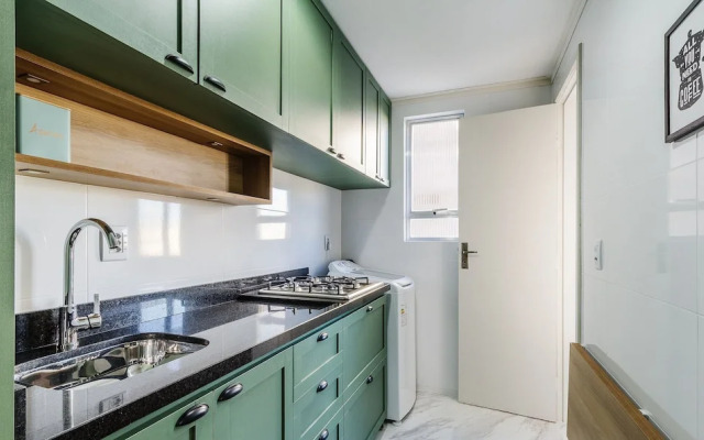 Comfortable and Well-located Studio in POA Cei0304