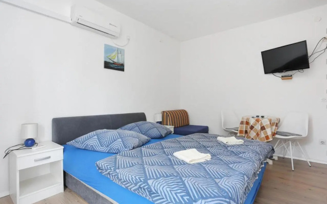Studio Tucepi 6695e