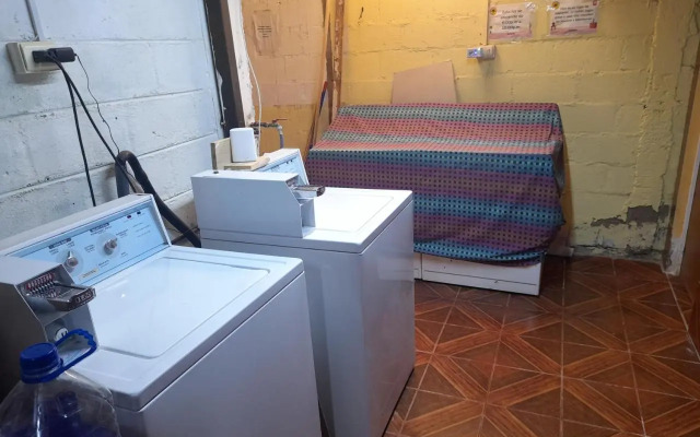 Hostal & Hostel Consulado