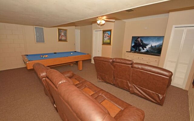 2683OL Jagu s Place 5 Br townhouse by RedAwning