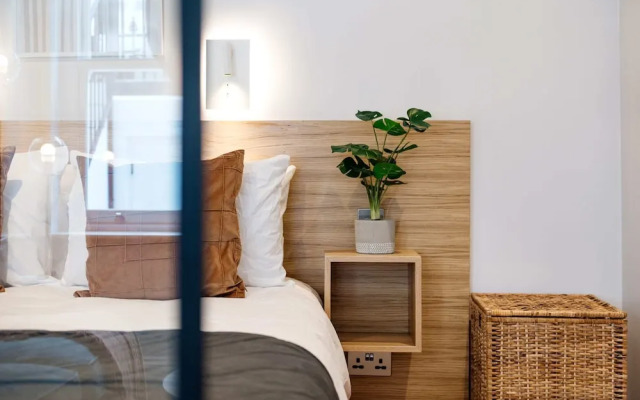 Coleherne Road Residence I