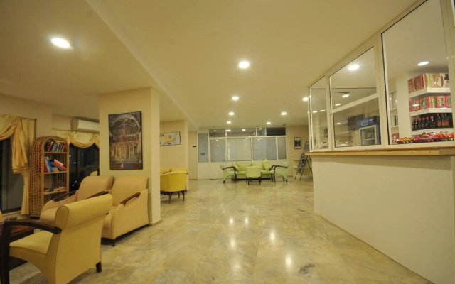 Amos Hotel