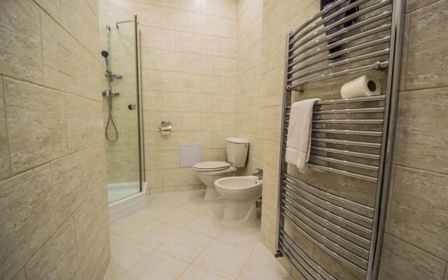 4Bdr Historical Spirit Apt By Ruterra