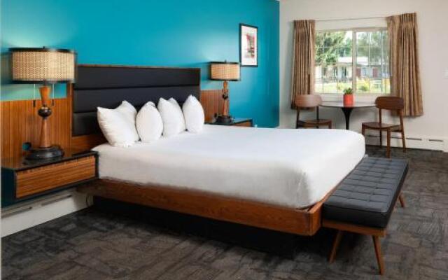 Royal 7 Budget Inn Motel