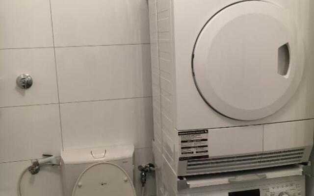 Advice & Advise Apartment