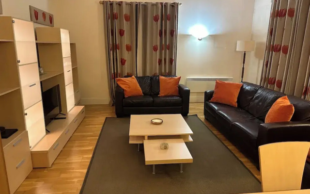 Executive Apartment, Woodford Mill, Witney