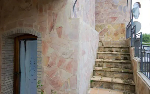 Alcantara Rustic House
