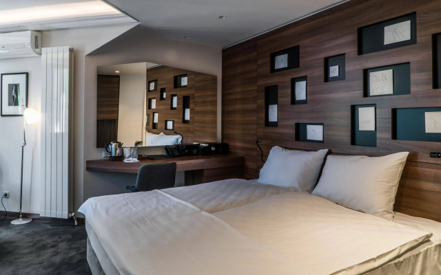 Best Western Premier Natalija Residence