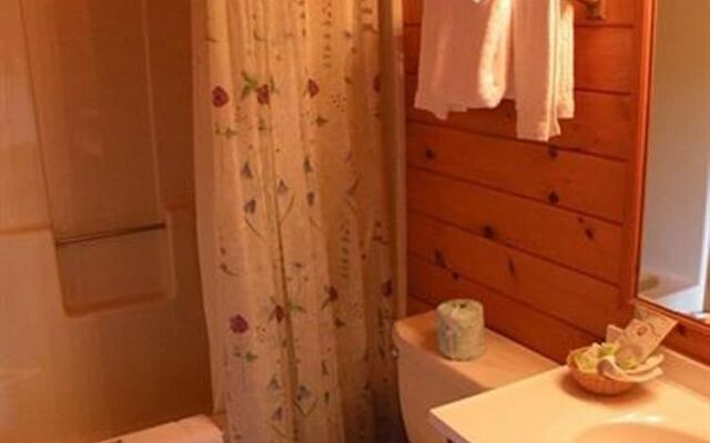 Lake Crest Inn