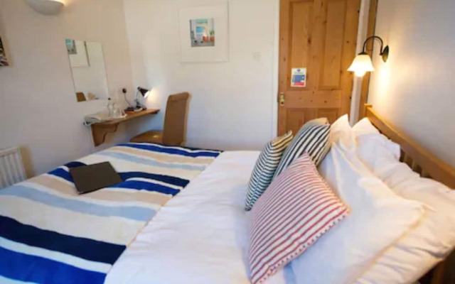 The White Cliffs Hotel