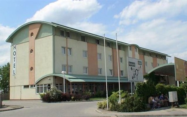 Jancsár Hotel