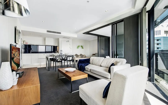 Circle on Cavill - Holidays Gold coast