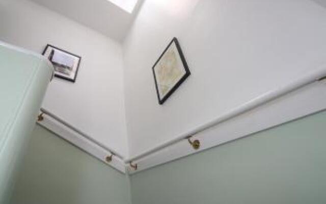 No 10 Guest House