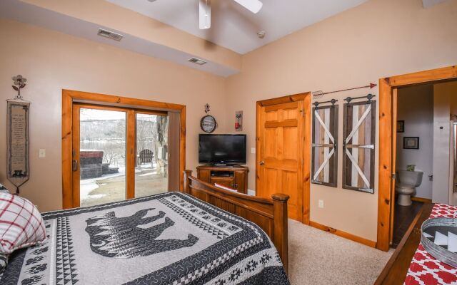 Pinnacle Retreat 5 Bedroom House