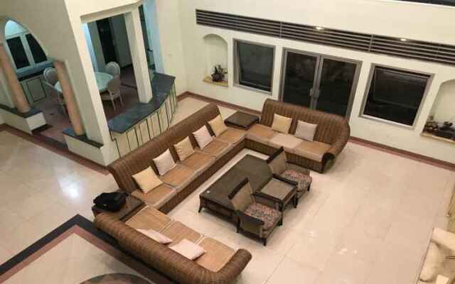 Oyo 2621 Darmo Palace Syariah