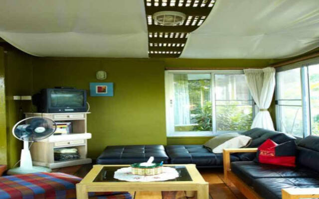 Narisa Place
