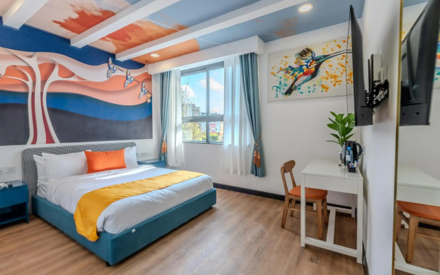 Kingfisher Nest Hotel Suites