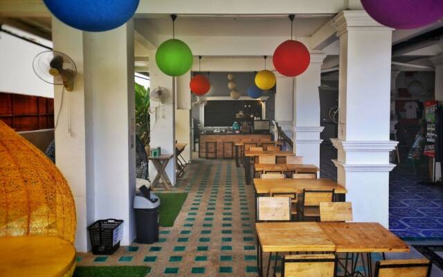 Royal Night Bazaar Hotel