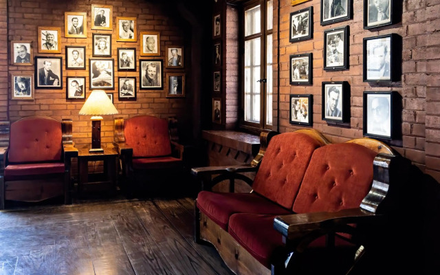 Hotel El Rancho