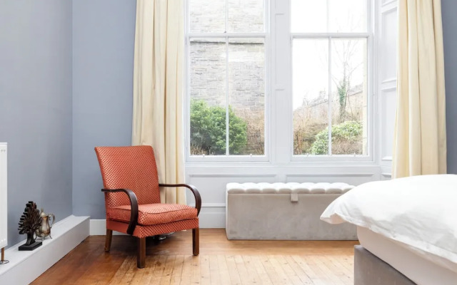 Spacious 2-Bedroom Ground Floor Flat