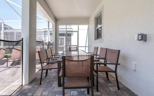 1596san Champions Gate