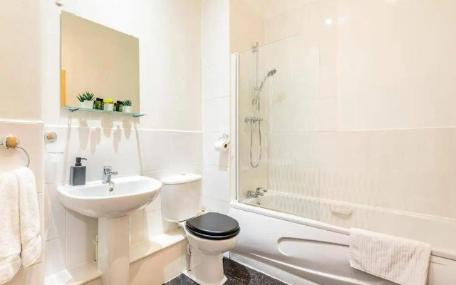 Sheffield Apt-sleeps 4-contractors & Families