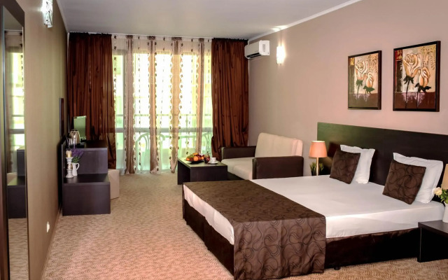Central Plaza Hotel