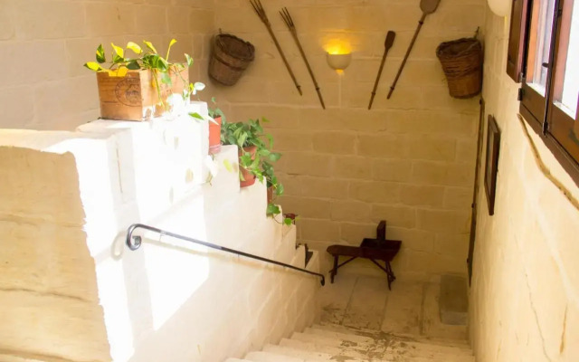 Villayana Gozitan Farmhouse with pool