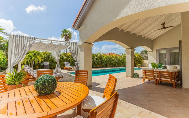 Luxury Pool Villa With View! Cabana, Bbq, 3min/beach, in Tierra del Sol!