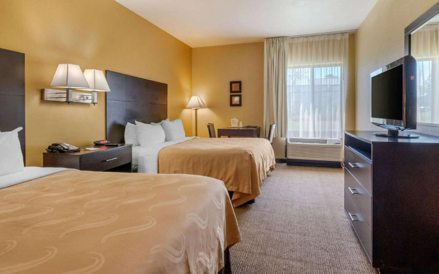 Quality Inn & Suites Lenexa Kansas City