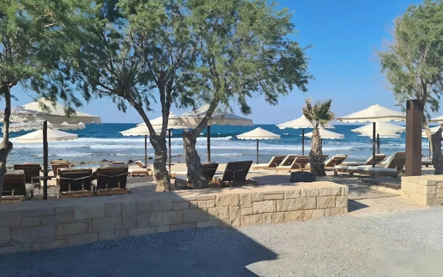 Zoi's SeaView House